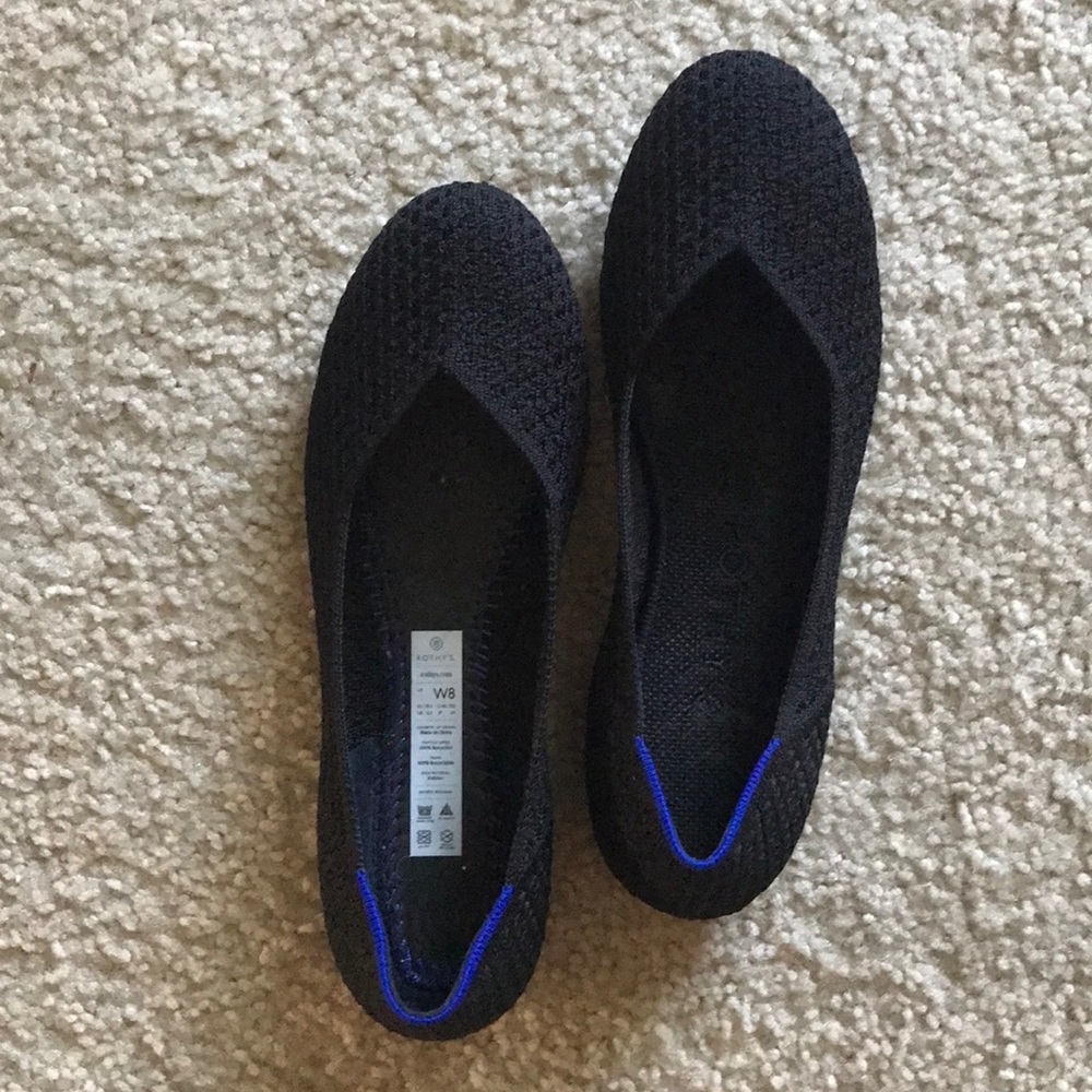 Almost brand new Rothy’s, size 8.